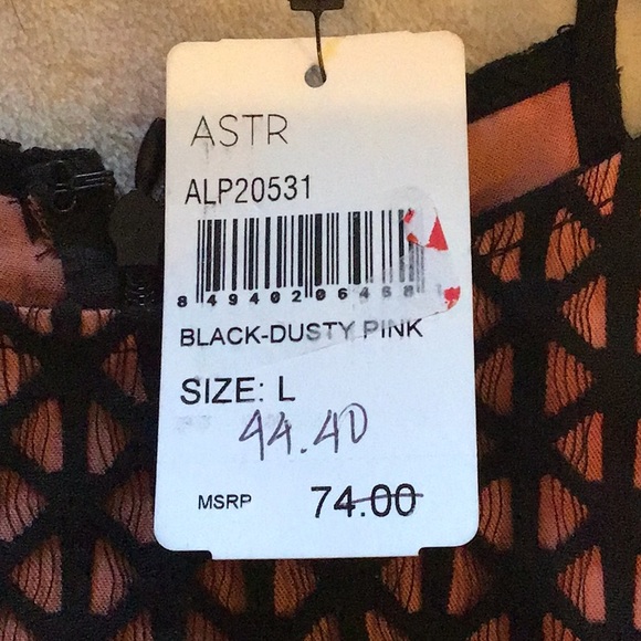 NWT Dressy geometric lace romper - Picture 5 of 5